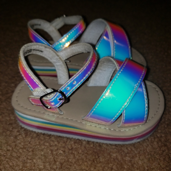 BUNDLE DEAL OLD NAVY SANDALS - Picture 6 of 8